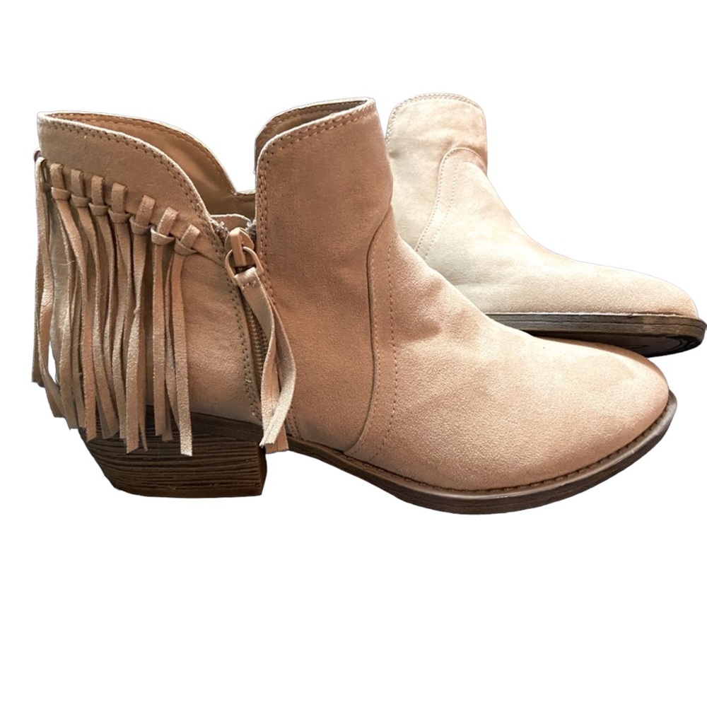 Never worn American Eagle side zip fringed boot. 2” heel